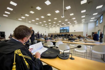 aula-bunker-del-carcere-di-santa-maria-capua-vetere