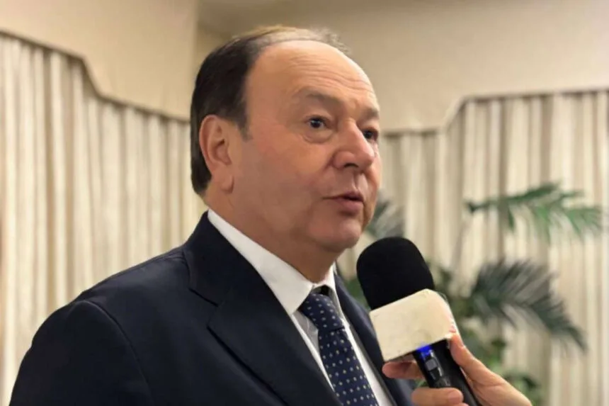 Il Presidente del Consiglio regionale della Campania, Gennaro Oliviero