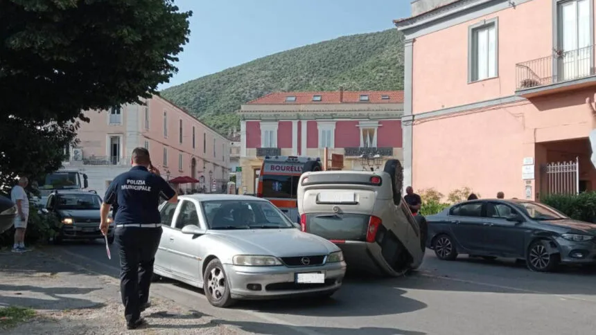 Italo Ciallella auto ribaltata San Leucio