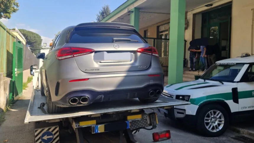 false intestazioni di auto