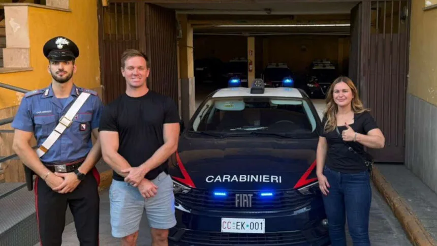 perde soldi e documenti in autostrada
