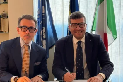 DIPPOLITO E DIANA FIRMANO PROTOCOLLO DINTESA TRA SCIENZE POLITICHE E ACLI VILLA LITERNO