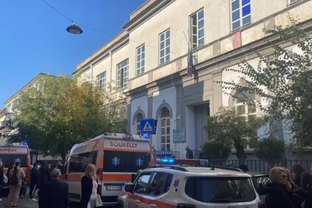 tragedia a scuola Marcianise