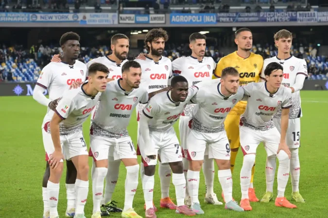 Napoli ai quarti dopo una maratona di rigori: Cagliari battuto 10-9 al Maradona 3 Napoli Cagliari coppa Italia 2